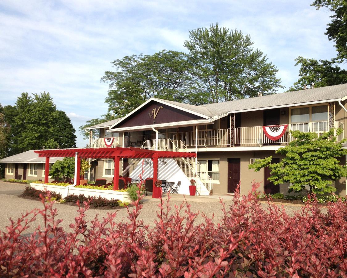 Vinehurst Inn & Suites Hammondsport Exterior photo